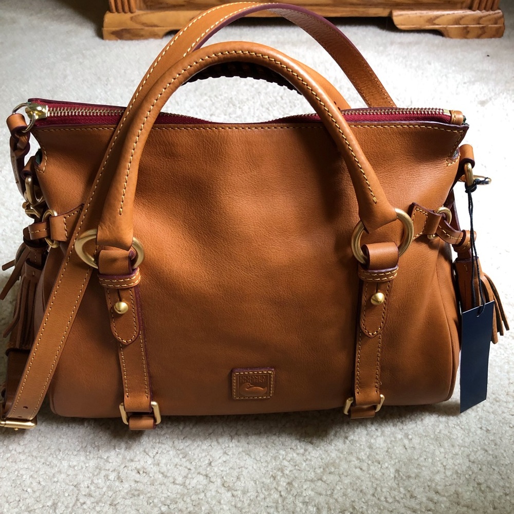 🍁Authentic Dooney & Bourke Florentine Satchel.